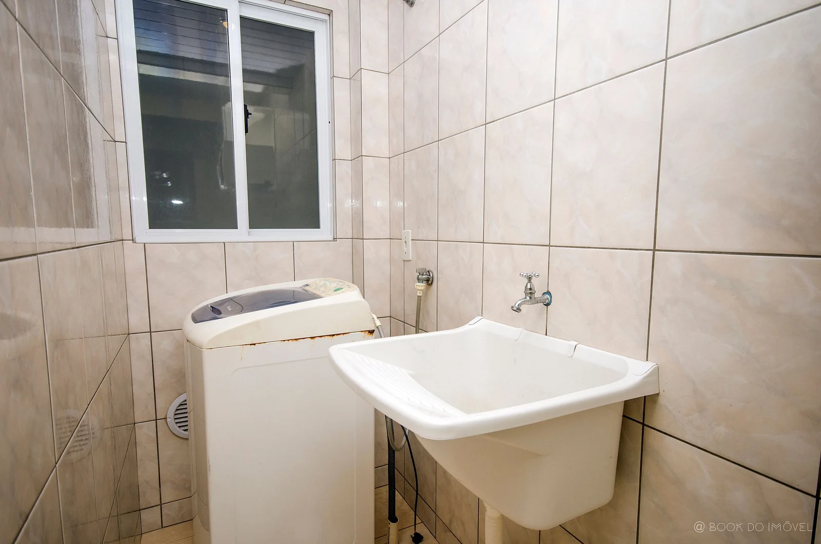 Foto oficial · Vista Bella — Apartamento 104, 2 dormitórios, fundos com terraço · 12