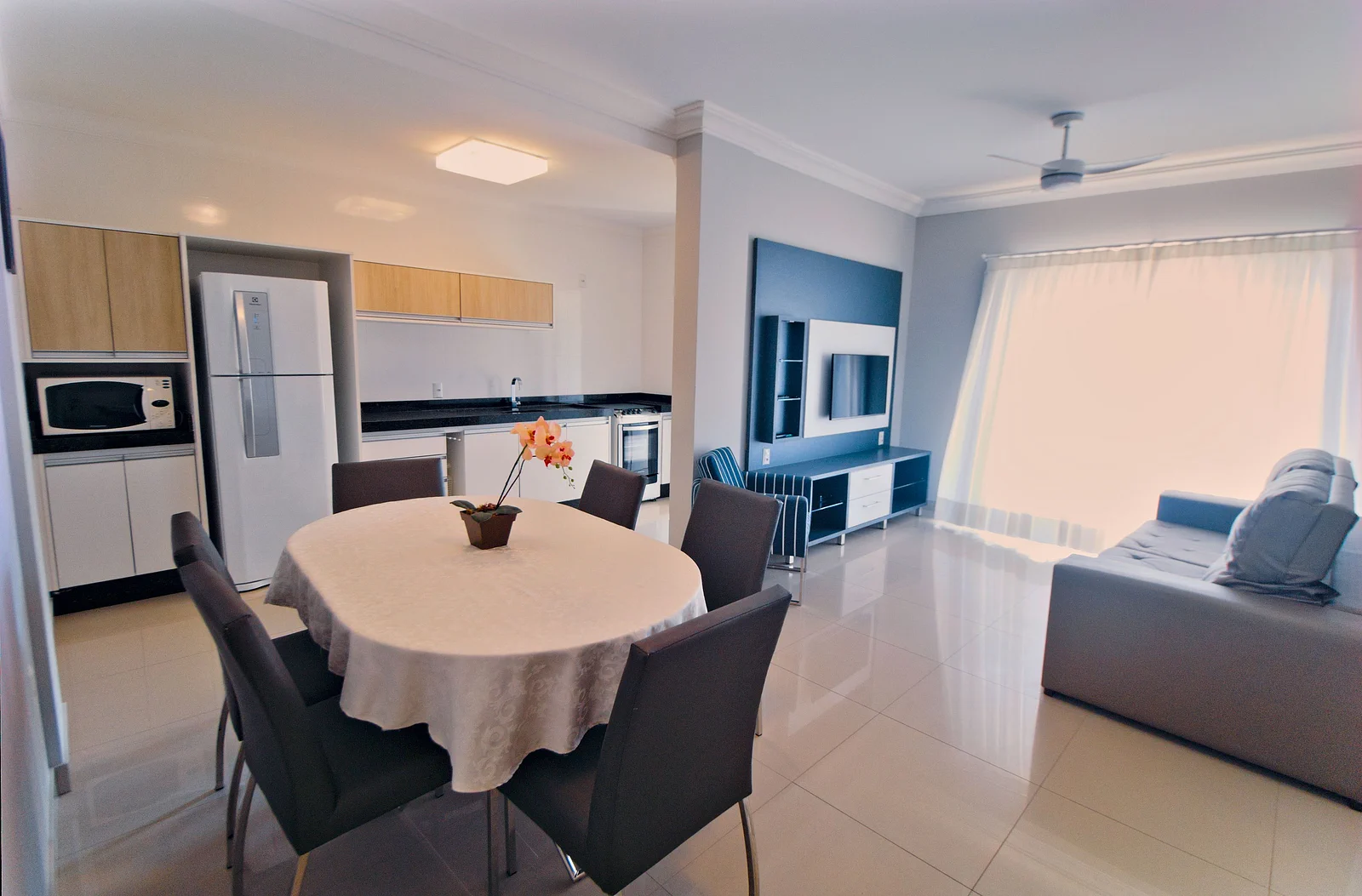 Foto oficial · Baía dos Golfinhos — Apartamento 303, 2 dormitórios · 14