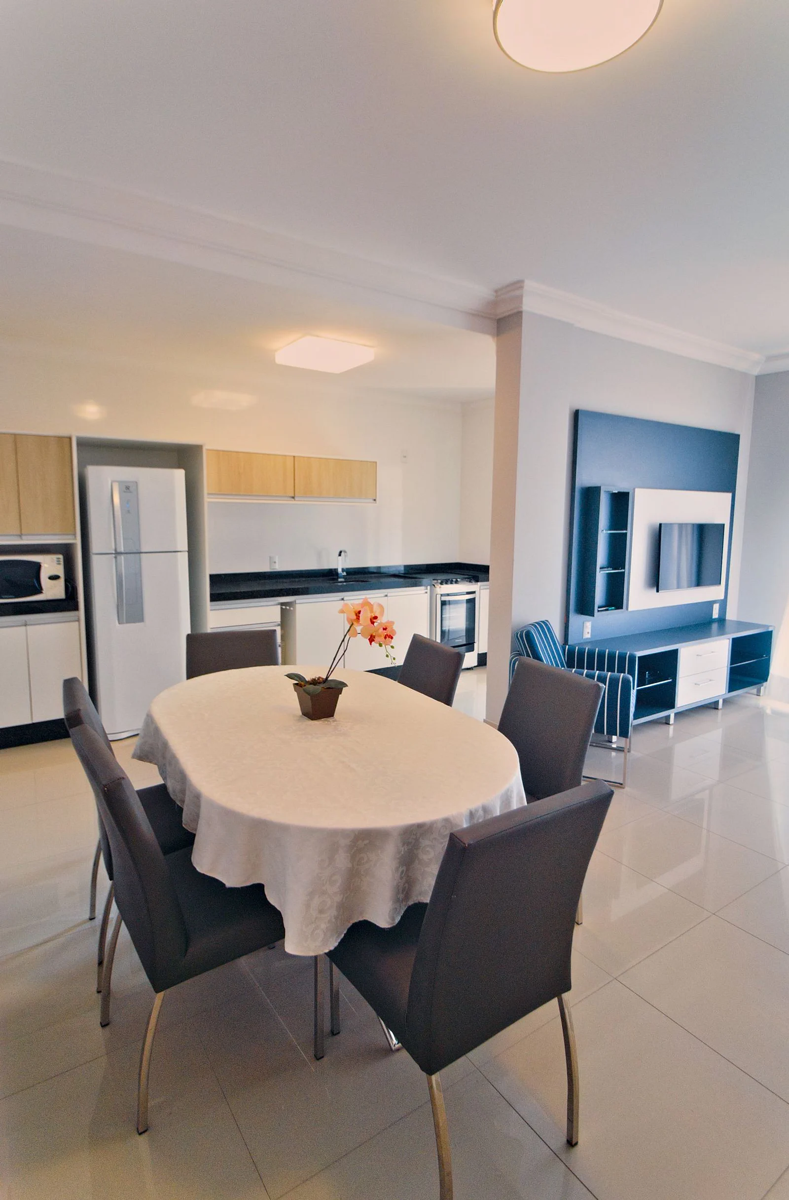 Foto oficial · Baía dos Golfinhos — Apartamento 303, 2 dormitórios · 15