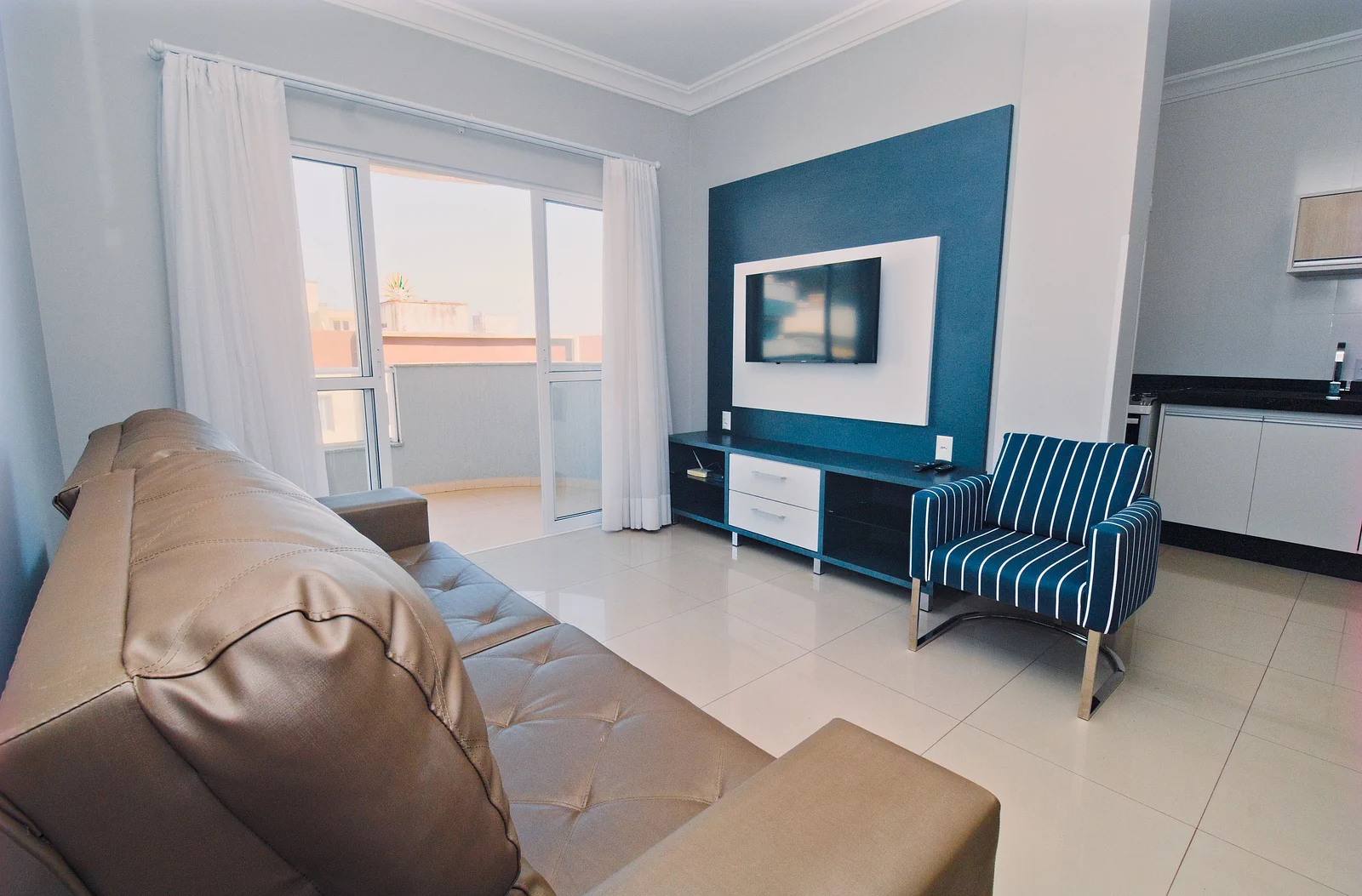 Foto oficial · Baía dos Golfinhos — Apartamento 304, 2 dormitórios · 14