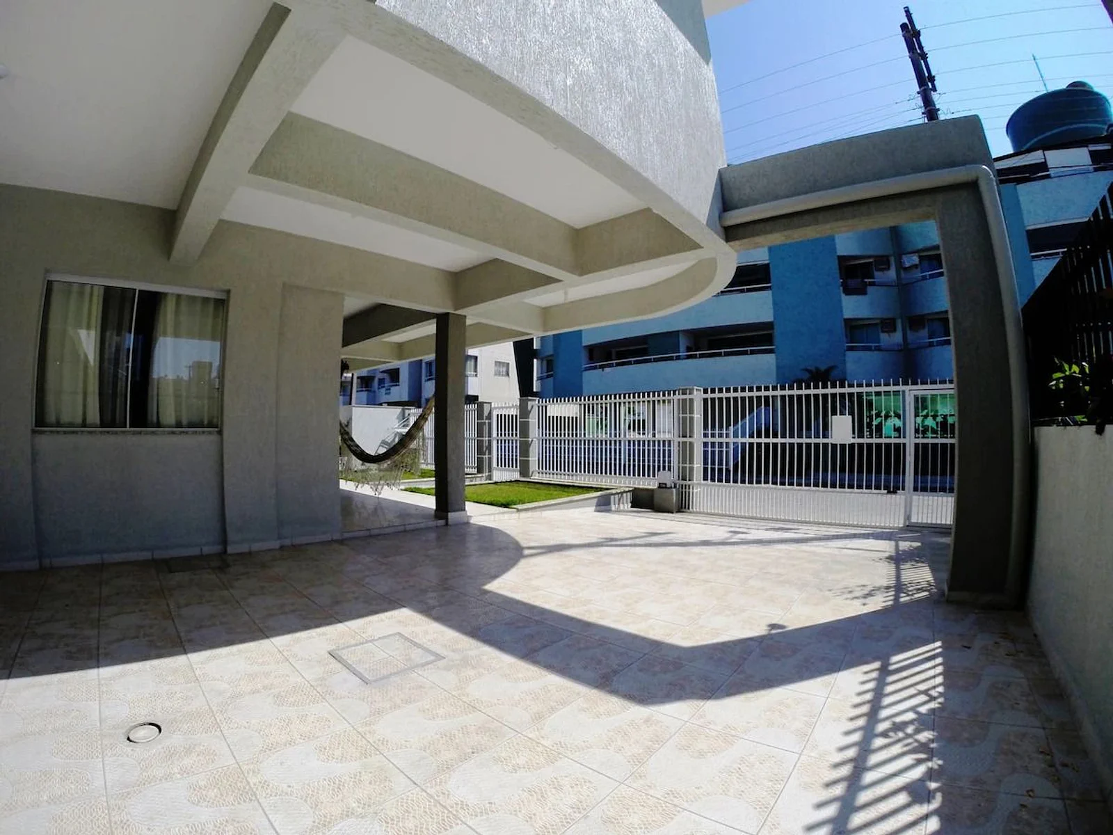 Foto oficial · Casa de três dormitórios — Até 8 hóspedes (YO01I) · 37