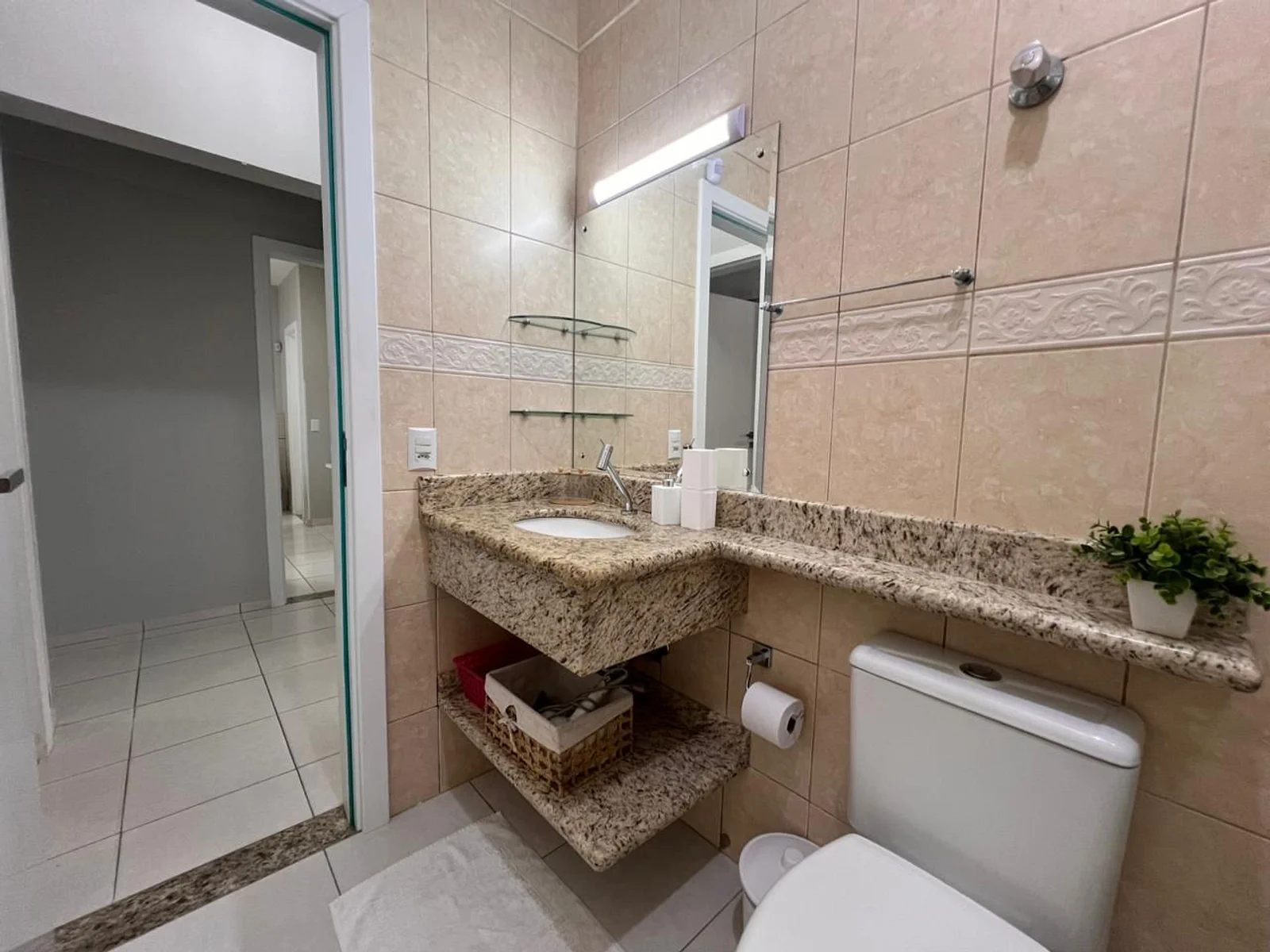 Foto oficial · Casa de três dormitórios — Até 8 hóspedes (YO01I) · 17