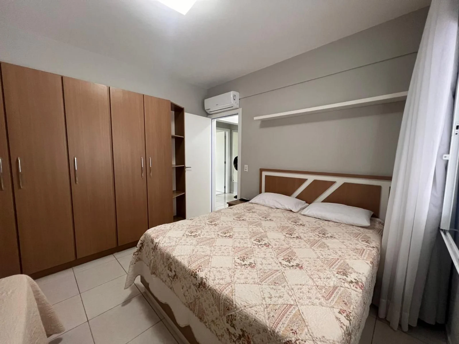 Foto oficial · Casa de três dormitórios — Até 8 hóspedes (YO01I) · 10