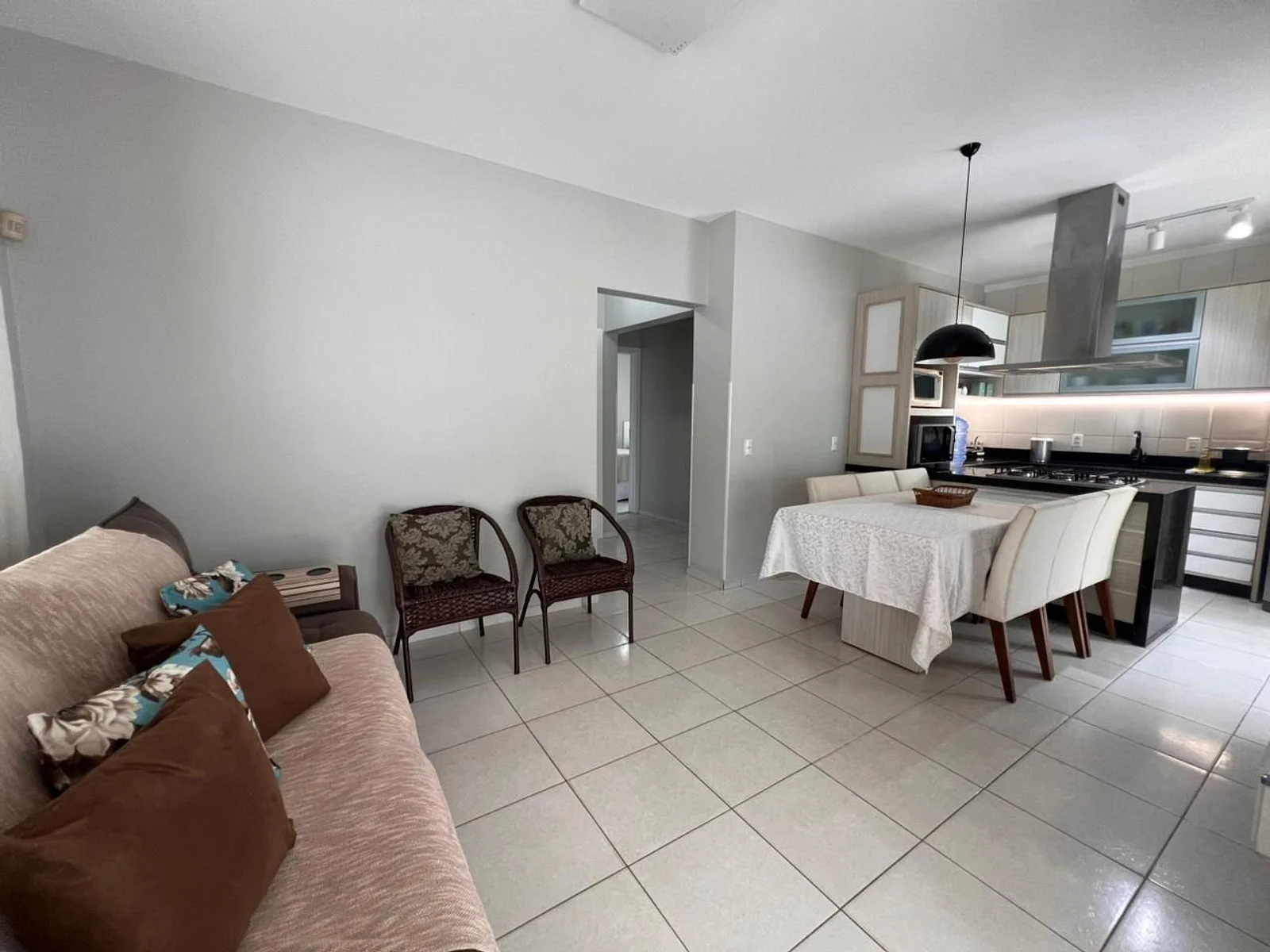 Foto oficial · Casa de três dormitórios — Até 8 hóspedes (YO01I) · 18