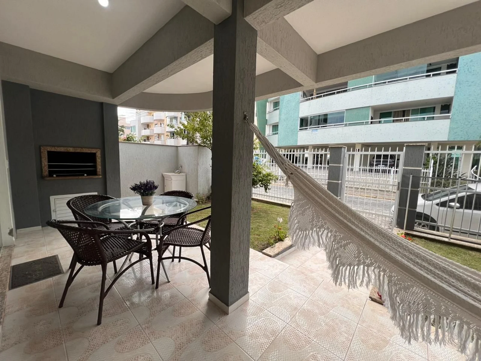 Foto oficial · Casa de três dormitórios — Até 8 hóspedes (YO01I) · 27
