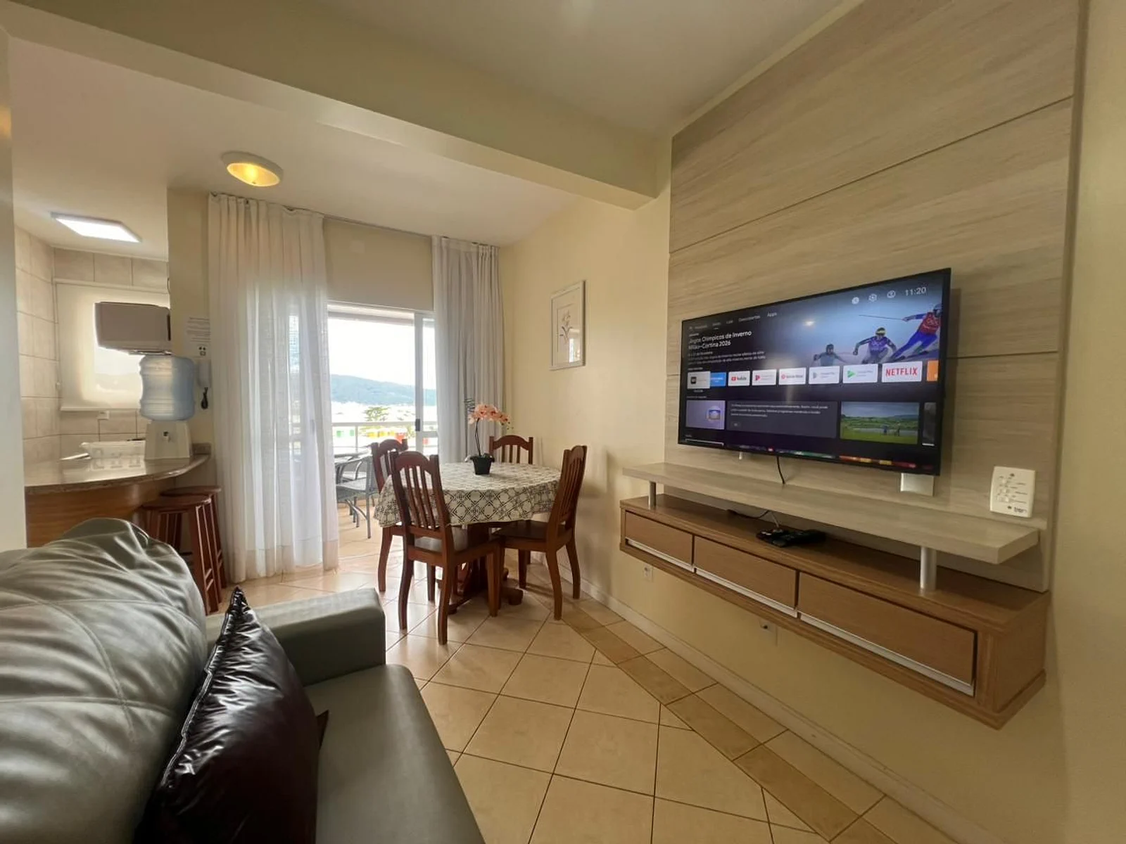 Foto oficial · Vista Bella — Apartamento 301, 1 dormitório, lateral · 6