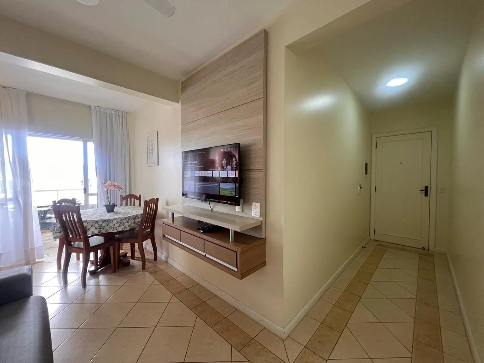Foto oficial · Vista Bella — Apartamento 301, 1 dormitório, lateral · 8