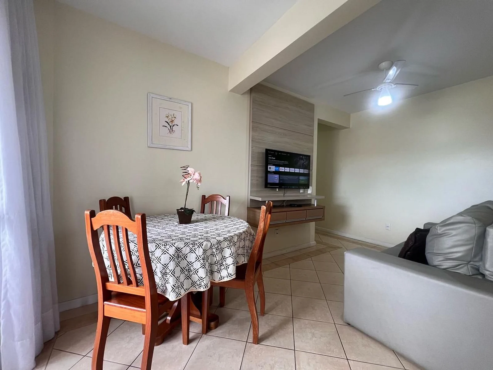 Foto oficial · Vista Bella — Apartamento 301, 1 dormitório, lateral · 12