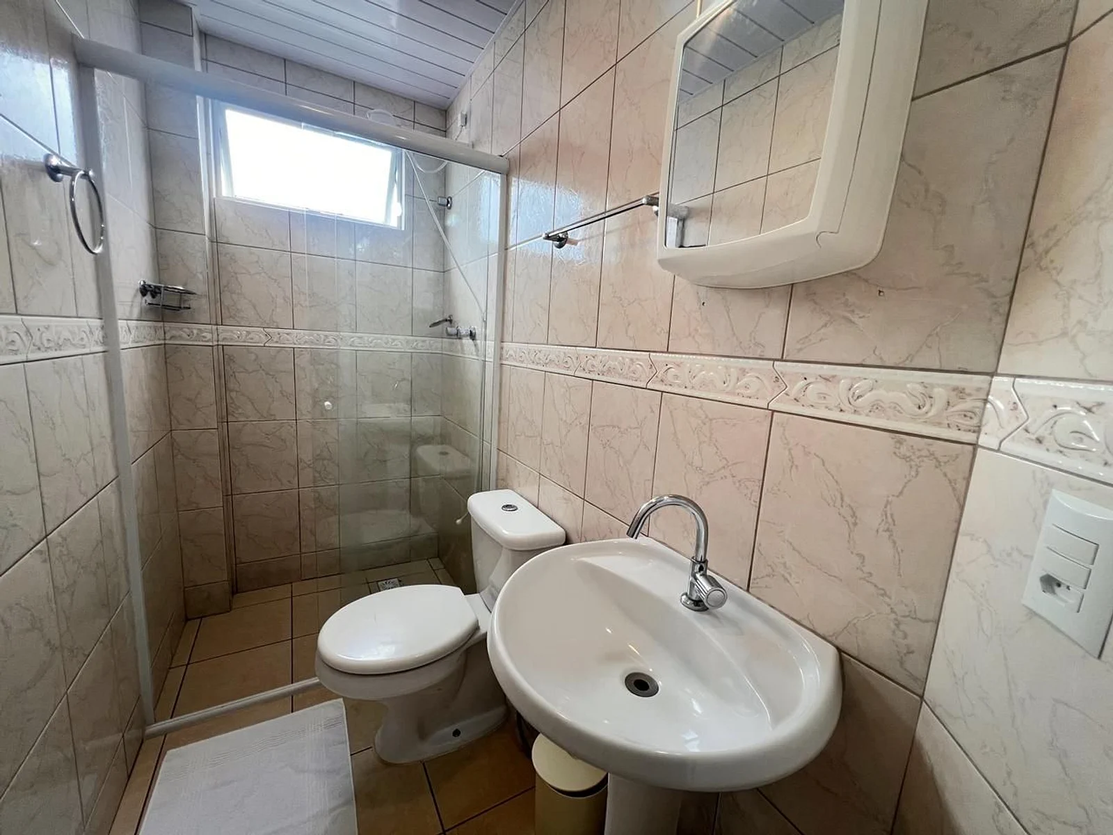 Foto oficial · Vista Bella — Apartamento 301, 1 dormitório, lateral · 19