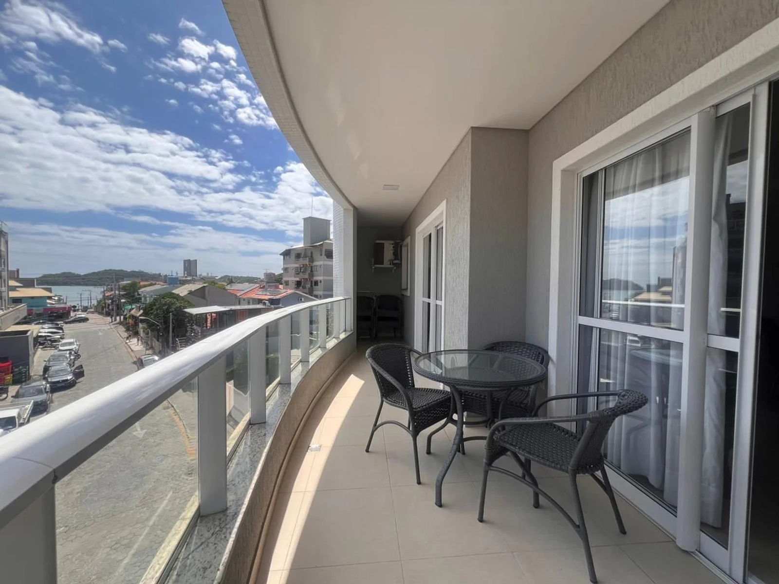 Baía dos Golfinhos — Apartamento 202, 2 dormitórios, frente
